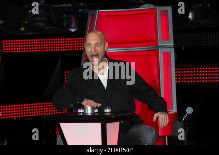 25. november 2021 Mailand. Fotocall in den RAI-Fernsehstudios der Sendung „The Voice Senior“. Im Bild: Rapper-Sänger Clementino Pseudonym Stockfoto