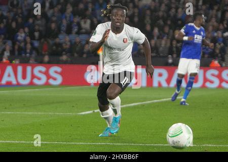 Leicester, Großbritannien. 10. März 2022. Jeremy Doku von Stade Rennais während der UEFA Conference League, Runde von 16, 1.-Bein-Fußballspiel zwischen Leicester City und Stade Rennais (Rennes) am 10. März 2022 im King Power Stadium in Leicester, Großbritannien. Foto von Laurent Lairys/ABACAPRESS.COM Quelle: Abaca Press/Alamy Live News Stockfoto