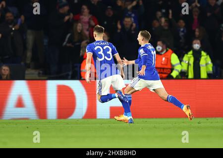 Leicester, Großbritannien. 10. März 2022. Leicester City Mittelfeldspieler Marc Albrighton (11) feiert sein Tor 1-0 während der UEFA Conference League, Runde von 16, 1. Bein Fußballspiel zwischen Leicester City und Stade Rennais (Rennes) am 10. März 2022 im King Power Stadium in Leicester, England - Foto: John Mallett/DPPI/LiveMedia Kredit: Independent Photo Agency/Alamy Live News Stockfoto