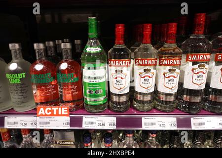 Russische Wodka in einem Geschäft Stockfoto