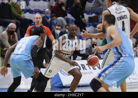 Palazzetto dello Sport Mario Radi, Cremona, Italien, 09. März 2022, David Cournhooh (Vanoli Cremona) während der Vanoli Basket Cremona vs. GeVi Napoli - IT Stockfoto