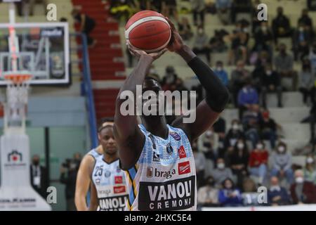 Palazzetto dello Sport Mario Radi, Cremona, Italien, 09. März 2022, Malik Dime (Vanoli Cremona) während der Vanoli Basket Cremona vs. GeVi Napoli - Italienisch Stockfoto