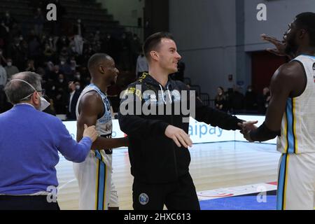 Cremona, Italien. 09. März 2022. ADAS Juskevicius während Vanoli Basket Cremona vs GeVi Napoli, Italienische Basketball A Serie Championship in Cremona, Italien, März 09 2022 Quelle: Independent Photo Agency/Alamy Live News Stockfoto