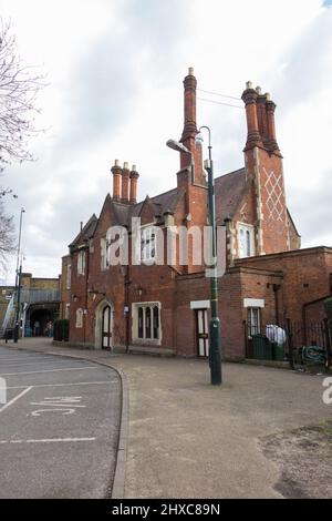 Barnes Bahnhof, Station Road, Barnes, London, SW13, England, Großbritannien Stockfoto