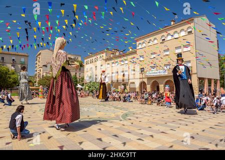 Riesen-Tanz (Ball de Gegants) des Navàs patronal Festivals (la Festa Major) (Barcelona, Katalonien, Spanien) ESP: Baile de Gigantes (Ball de Gegants) Stockfoto