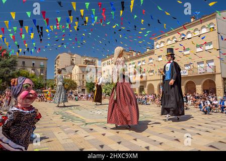 Riesen-Tanz (Ball de Gegants) des Navàs patronal Festivals (la Festa Major) (Barcelona, Katalonien, Spanien) ESP: Baile de Gigantes (Ball de Gegants) Stockfoto