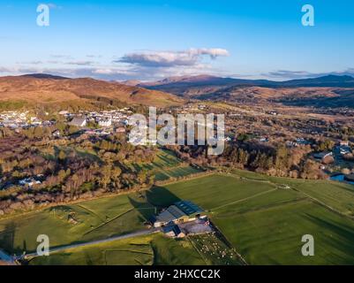 Luftaufnahme von Glenties in der Grafschaft Donegal, Irland. Stockfoto