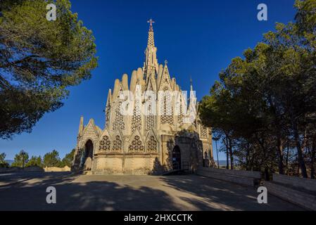 Wallfahrtskirche der Jungfrau von Montserrat, entworfen vom Architekten Josep Maria Jujol, in Montferri (Tarragona, Katalonien, Spanien) ESP: Santuario de Montserri Stockfoto