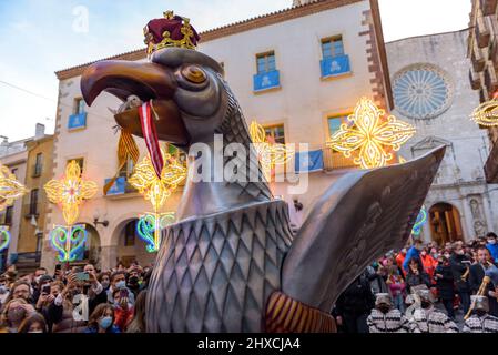 Der Adler von Valls bei der Prozession des Valls-Decennial-Festivals 2022, zu Ehren der Jungfrau der Candlemas in Valls (Tarragona, Katalonien, Spanien) Stockfoto