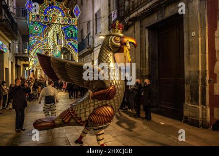 Der Adler von Valls bei der Prozession des Valls-Decennial-Festivals 2022, zu Ehren der Jungfrau der Candlemas in Valls (Tarragona, Katalonien, Spanien) Stockfoto