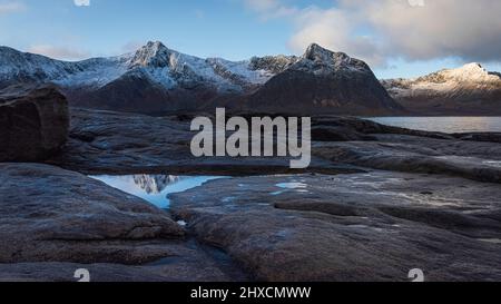 Herbsteindrücke von der norwegischen Insel Senja über dem Polarkreis, Skandinavien und Norwegen pur, Stockfoto