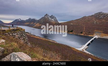 Herbsteindrücke von der norwegischen Insel Senja über dem Polarkreis, Skandinavien und Norwegen pur, von Gryllefjord, Stockfoto