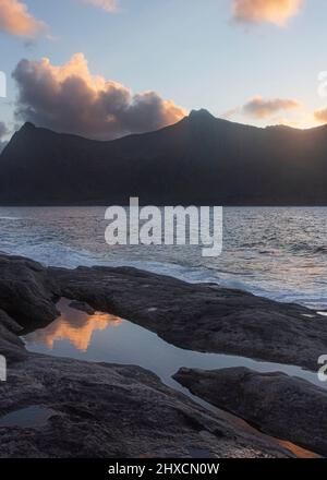 Herbsteindrücke von der norwegischen Insel Senja über dem Polarkreis, Skandinavien und Norwegen pur, Stockfoto