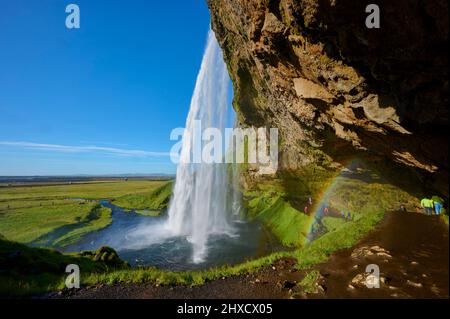 Wasserfall, Regenbogen, Sommer, Seljalandsfoss, Storidalur, Sudurland, SuÃ urnes, Island Stockfoto