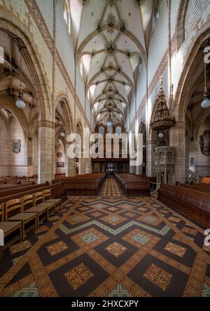 Die Stiftskirche St. Amandus in Bad Urach ist eine evangelische Kirche, deren schutzpatron Amandus von Maastricht ist. Stockfoto