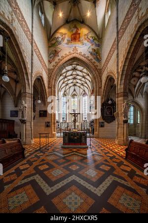 Die Stiftskirche St. Amandus in Bad Urach ist eine evangelische Kirche, deren schutzpatron Amandus von Maastricht ist. Stockfoto