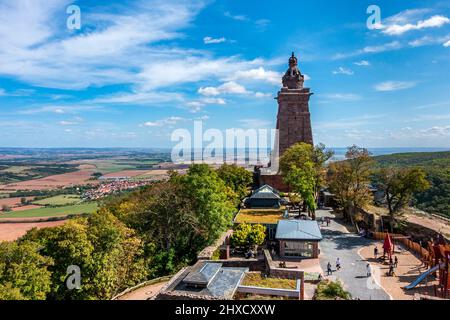 Reichsburg Kyffhausen, Blick vom Keep auf das Kyffhäuser Denkmal Stockfoto