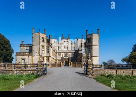 England, Dorset, Sherborne, Sherborne Castle ein Tudor-Herrenhaus aus dem 16th. Jahrhundert, das 1594 von Sir Walter Raleigh erbaut wurde Stockfoto