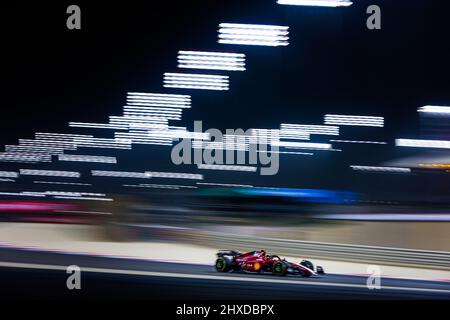 55 SAINZ Carlos (Spa), Scuderia Ferrari F1-75, Aktion während der Formel 1 Aramco-Vorsaison-Tests vor der FIA Formel 1-Weltmeisterschaft 2022, auf dem Bahrain International Circuit, vom 10. Bis 12. März 2022 in Sakhir, Bahrain - Foto: Antonin Vincent/DPPI/LiveMedia Stockfoto