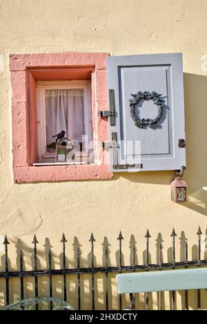 Fotoreportage mit Text, Obere Gasse Nr. 7, Heimstätte, Hausfassade, Fenster, Dekoration, Rothenfels, Main Spessart, Franken, Bayern, Deutschland, Europa Stockfoto