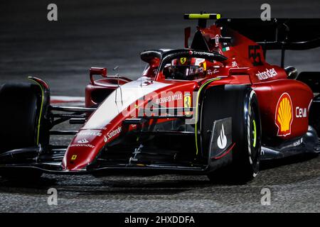 55 SAINZ Carlos (Spa), Scuderia Ferrari F1-75, Aktion während der Formel 1 Aramco-Vorsaison-Tests vor der FIA Formel 1-Weltmeisterschaft 2022, auf dem Bahrain International Circuit, vom 10. Bis 12. März 2022 in Sakhir, Bahrain - Foto: Antonin Vincent/DPPI/LiveMedia Stockfoto