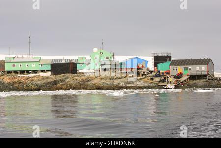 Die Forschungsbasis Vernadsky ist eine ukrainische Antarktisstation auf der Galindez-Insel auf den argentinischen Inseln der Antarktischen Halbinsel. Stockfoto