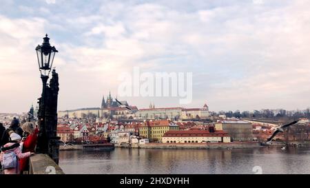 Prag, Tschechien - 27. Dezember 2021: Panoramablick auf Prag. Stadtbild von Prag Stockfoto