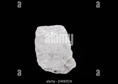 Kalium-Alaun-Steine, oder Kali-Alaun, genannt Amelstein, ist das doppelte Sulfat von Aluminium und Kalium, das weit verbreitet ist, um Schwitzen zu reduzieren Stockfoto