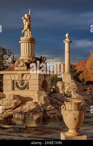 Herkules- und Antaeus-Brunnen im Parterre-Garten, ein griechischer Held, der, von Juno wütend getrieben, seine Kinder tötete. Aranjuez. Madrid. Stockfoto