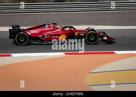 55 SAINZ Carlos (Spa), Scuderia Ferrari F1-75, Aktion während der Formel 1 Aramco-Vorsaison-Tests vor der FIA Formel 1-Weltmeisterschaft 2022, auf dem Bahrain International Circuit, vom 10. Bis 12. März 2022 in Sakhir, Bahrain - Foto: Antonin Vincent/DPPI/LiveMedia Stockfoto