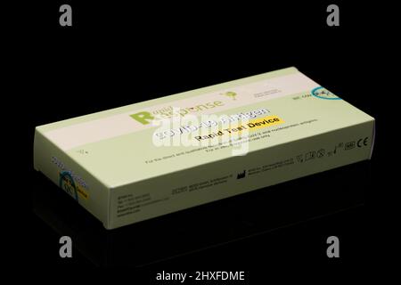 Covid Schnelltest Nahaufnahme Antegin Testkit. Stockfoto