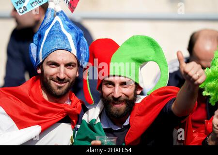 Italien-Fans in der Tribüne vor dem Guinness Six Nations-Spiel im Stadio Olimpico, Rom. Bilddatum: Samstag, 12. März 2022. Stockfoto
