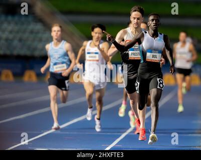 Sydney, Australien. 12. März 2022. Peter Bol aus Western Australia gewinnt am 12. März 2022 im 2022 Chemist Warehouse Sydney Track Classic im Sydney Olympic Park Athletics Center in Sydney, Australien, die Men 800 Meter Open. Kredit: Izhar Ahmed Khan/Alamy Live Nachrichten/Alamy Live Nachrichten Stockfoto