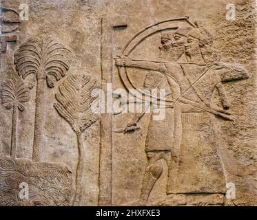 Stadt unter Belagerung, Assyrisch, 728 v. Chr., aus Nimrut Central Palace, British Museum, London, England, Großbritannien. Stockfoto