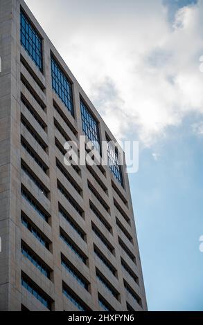 TEL AVIV, ISRAEL - 25. JANUAR 2022. Hochhäuser. Moderne Architektur. Stockfoto