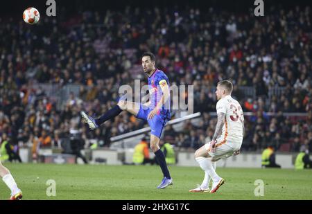 Sergio Busquets aus Barcelona während der UEFA Europa League, Runde 16, 1.-Bein-Fußballspiel zwischen dem FC Barcelona und Galatasaray am 10. März 2022 im Camp Nou Stadion in Barcelona, Spanien - Foto: Jean Catuffe/DPPI/LiveMedia Stockfoto