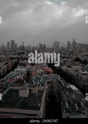 TEL AVIV, ISRAEL - 19. JANUAR 2016. Panorama. Blick vom Fenster des Tower Hotels. Stockfoto
