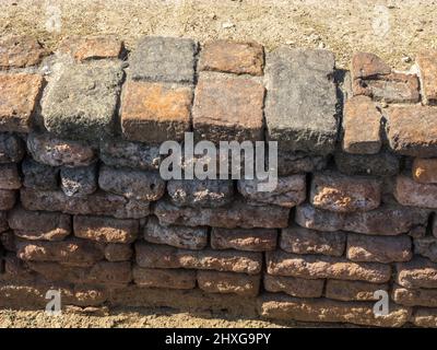 Indien, Gujarat, Ahmedabad, Lothal. Indus-Harazwati Harappa Civilization 2400 bis 1600 v. Chr. Verbrannte Lehmziegel. Stockfoto