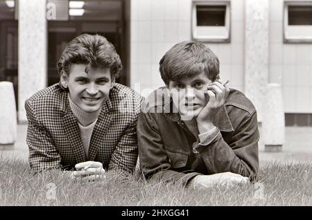 EVERLY BRÜDERTE IM Oktober 1965 EIN amerikanisches Gesangsduo mit Don in CAT Left und Phil. Foto: Tony Gale Stockfoto