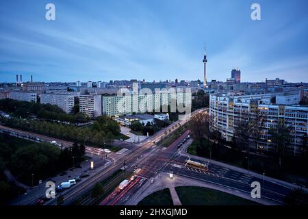 Berliner Stadtbild vom Platz der Vereinten Nationen Stockfoto