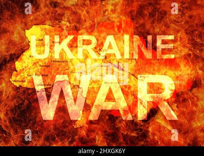 Krieg in der Ukraine Konzept, Russland und Ukraine Konflikt auf brennender Landkarte. Banner mit ukrainischem Territorium in Brand gesetzt. Russland gegen die Ukraine in Flammen. Abbildung Stockfoto