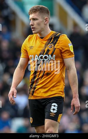 Birmingham, Großbritannien. 12. März 2022. Greg Docherty #8 von Hull City während des Spiels in Birmingham, Großbritannien am 3/12/2022. (Foto von James Heaton/News Images/Sipa USA) Quelle: SIPA USA/Alamy Live News Stockfoto