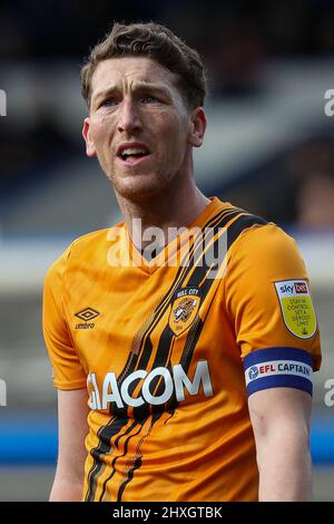 Birmingham, Großbritannien. 12. März 2022. Richard Smallwood #6 von Hull City während des Spiels in Birmingham, Großbritannien am 3/12/2022. (Foto von James Heaton/News Images/Sipa USA) Quelle: SIPA USA/Alamy Live News Stockfoto