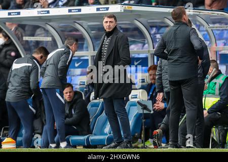 Birmingham, Großbritannien. 12. März 2022. Shota Arveladze Manager von Hull City während des Spiels in Birmingham, Vereinigtes Königreich am 3/12/2022. (Foto von James Heaton/News Images/Sipa USA) Quelle: SIPA USA/Alamy Live News Stockfoto