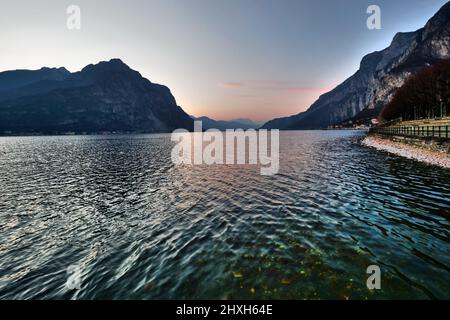 Landschaft am See von Lecco, Lombardei, Italien. Stockfoto