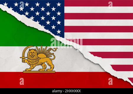 USA und Iran Flagge gerissen Papier Grunge Hintergrund Stockfoto