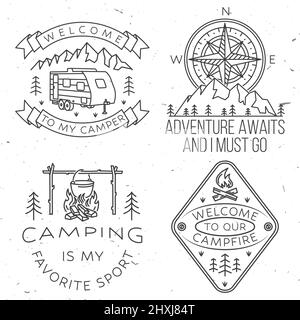 Set von Camping-Abzeichen, Patches. Vektorgrafik. Konzept für Hemd oder Logo, Print, Stempel oder T-Shirt. Vintage Line Art Design mit Camping Zelt, Wald Stock Vektor