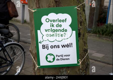 Plakatwand Politische Partei Partij Voor De Dieren In Amsterdam Niederlande 12-3-2022 Stockfoto