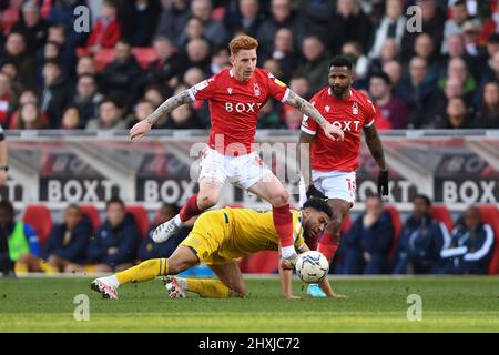 NOTTINGHAM, GROSSBRITANNIEN. MÄR 12. Jack Colback von Nottingham Forest in Aktion während des Sky Bet Championship-Spiels zwischen Nottingham Forest und Reading am City Ground, Nottingham, am Samstag, 12.. März 2022. (Kredit: Jon Hobley | MI News) Stockfoto