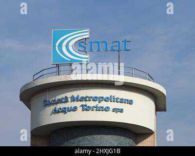 TURIN, ITALIEN - CA. FEBRUAR 2022: SMAT-Schild Stockfoto